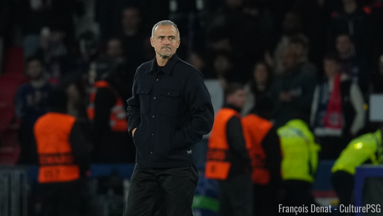 C'est un Luis Enrique à la fois conscient que son équipe a été dominée mais visiblement tracassé par la défaite qui s'est présenté en conférence de presse après PSG/Bayern (1-2). L'entraîneur parisien a notamment évoqué ses choix d'aligner des joueurs pas à 100%, les regrettant visiblement un peu. Voici ses propos complets, retranscrits par nos soins.