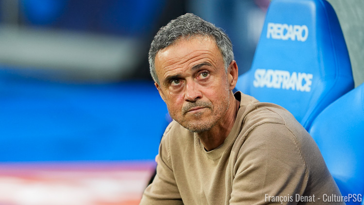 C'est forcément avec le sourire mais comme déjà tourné vers la suite que Luis Enrique s'est présenté en conférence de presse après PSG/Reims (3-0). L'entraîneur parisien était évidemment satisfait du match, mais aussi de la plupart de ses joueurs. Et il a clairement la tête à PSG/Inter désormais. Voici ses propos complets, traduits par nos soins.