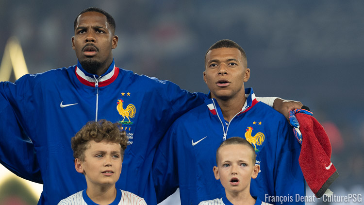 L'équipe de France reçoit l'Azerbaïdjan ce vendredi soir au Parc des Princes (20h45) dans le cadre des qualifications à la Coupe du monde 2026 et aucun joueur du PSG actuel ne devrait démarrer la rencontre. Cinq anciens Parisiens sont en revanche attendus dans le onze de départ de Didier Deschamps pour ce France/Azerbaïdjan. Les compos probables du match France/Azerbaïdjan ci-dessous.