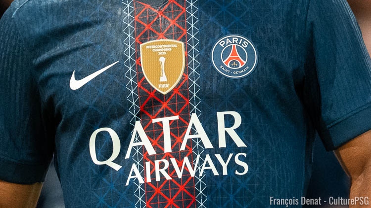 En plus de réaliser un sextuplé historique et de devenir le premier club français à remporter la Coupe intercontinentale, le PSG a aussi chipé un badge au Real Madrid après sa victoire face à Flamengo, ce qui n'a pas empêché le club espagnol de féliciter l'équipe de Luis Enrique.
