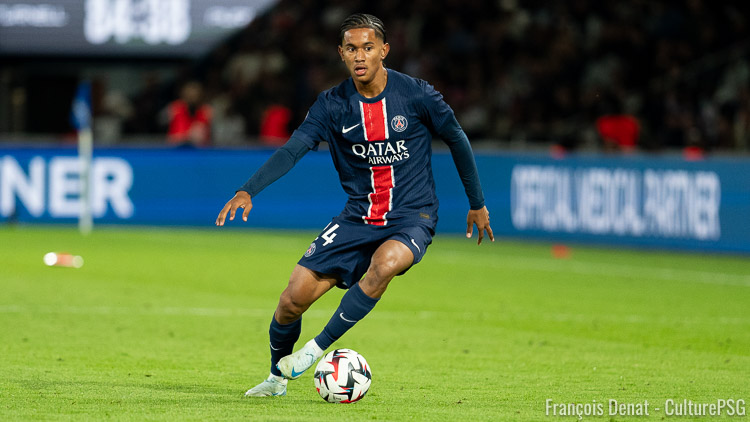 Interrogé par DAZN après PSG/Strasbourg (4-2), l'entraîneur parisien Luis Enrique était forcément content de la victoire face à un bon adversaire et il a mis en avant le jeune Senny Mayulu, titulaire au milieu et auteur du premier but.