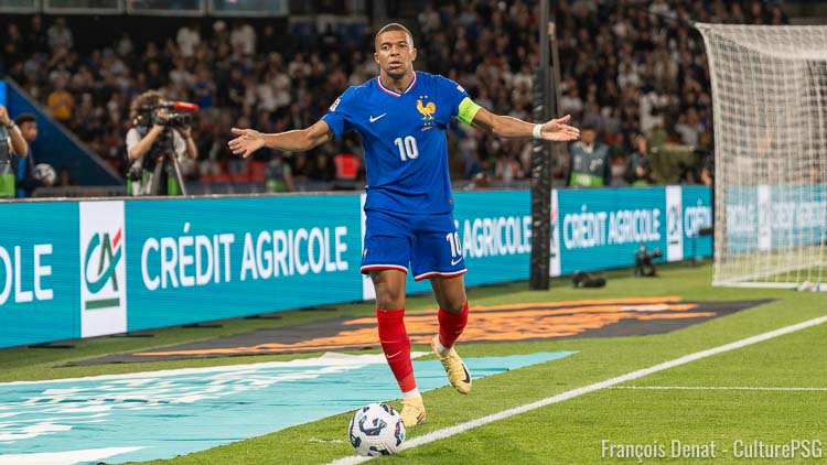 A une journée de la fin des qualifications à la Coupe du Monde 2026, les Bleus ont validé leur ticket en dominant l'Ukraine grâce à une seconde période aboutie marquée par quatre buts. Voici le résumé de ce France/Ukraine en video et les quatre buts inscrits :