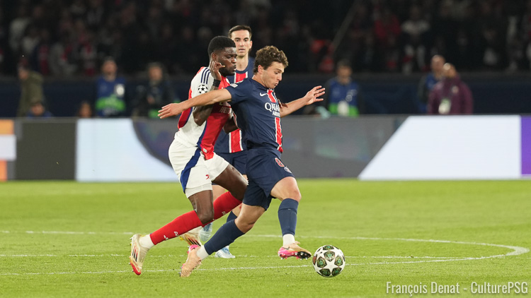 Au lendemain de la victoire du PSG à Arsenal (2-1), le club a publié un film d'une demi-heure sur la double confrontation, un document à retrouver ci-dessous :