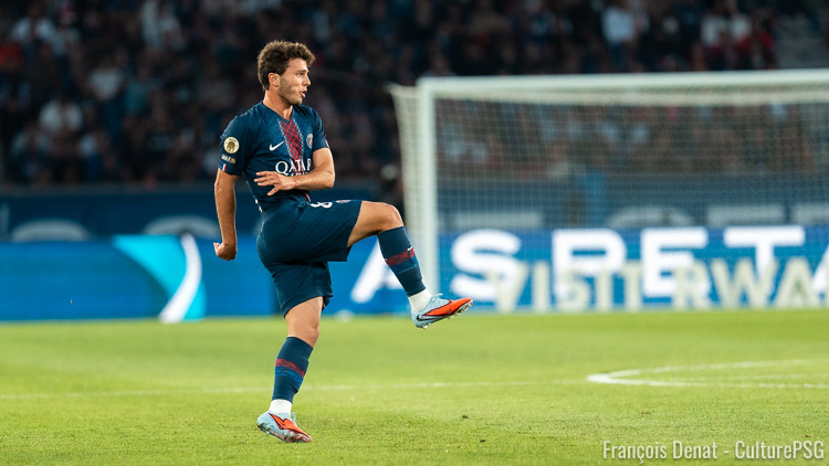 A la veille de la rencontre, le nombre d'absents pour Lille/PSG se précise très sérieusement puisque le club parisien a officialisé pas moins de six forfaits pour le match.