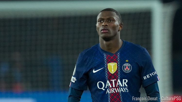 Quatre joueurs potentiellement titulaires ce mardi soir lors de Monaco/PSG seront sous la menace d'une suspension au retour en cas de carton jaune à l'aller, dont un Parisien.