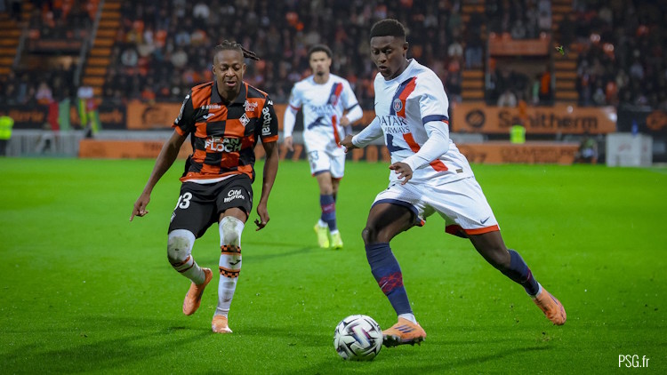 Le PSG n'a pu faire mieux qu'un petit match nul sur la pelouse de Lorient ce mercredi, concédant un but juste après avoir ouvert le score par Nuno Mendes. Retour sur les performances individuelles des Parisiens au cas par cas.