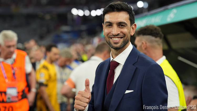 Ancien chouchou du Parc des Princes, Javier Pastore a raccroché les crampons en 2023 au Qatar, miné par des problèmes à la hanche. Revenu en Europe, l'Argentin suit depuis un an une formation en management du sport dispensée par la FIFA et a raconté dans L'Equipe comment le PSG l'aidait dans sa nouvelle vie.