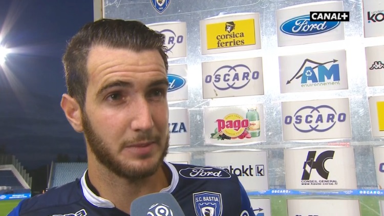 Mathieu Peybernes, défenseur de Bastia, est revenu sur la victoire du PSG à Bastia et il ne digère pas le but hors-jeu du PSG.