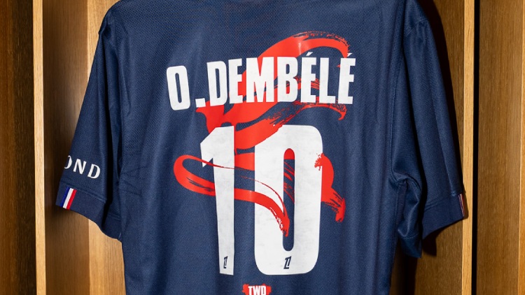 Le PSG portera le samedi 21 février face à Metz un maillot domicile un peu spécial afin de célébrer le Nouvel An lunaire, qui tombe le 17 février cette année. Un maillot déjà disponible à la vente.