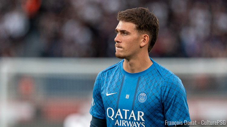 Le week-end dernier, les protégés de Jean-François Vulliez se sont inclinés face à leurs homologues monégasques au Campus (0-1). Les jeunes parisiens poursuivent leur préparation à trois semaines du début du Challenge Espoirs. 