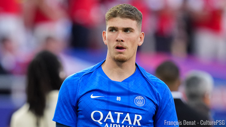 Débarqué libre de l'AS Roma l'été dernier, le jeune gardien italo-brésilien du PSG, Renato Martin, pourrait être prêté la saison prochaine selon les dernières indiscrétions venues d'Italie.