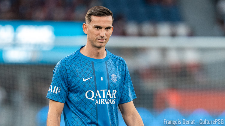 Le sélectionneur espagnol Luis De La Fuente n'a pas convoqué Fabian Ruiz pour les deux prochains matches de l'Espagne et a confirmé en conférence de presse qu'il souffrait d'un problème musculaire.