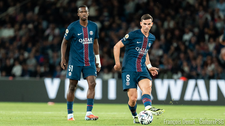 Pour cette affiche de la 12e journée de Ligue 1, la presse du jour ne se rejoint pas vraiment concernant les compositions d'équipe d'OL/PSG (20h45). Côté parisien, il existe des doutes dans absolument toutes les lignes.