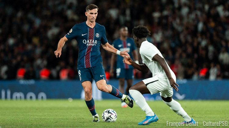 Affiche de la 4e journée de Ligue 1, la presse du jour ne s'accorde pas vraiment sur les compositions d'équipe du match PSG/Lens de ce dimanche (17h15). Les doutes concernent même toutes les lignes côté parisien.