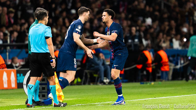 Achraf Hakimi blessé et forfait pour le retour Bayern/PSG, Luis Enrique devrait logiquement repositionner Warren Zaïre-Emery au poste de latéral droit, laissant un vide à combler au milieu. Qui accompagnera Vitinha et João Neves la semaine prochaine à Munich ? Tour d'horizon des différentes options qui s'offrent à l'entraîneur espagnol.