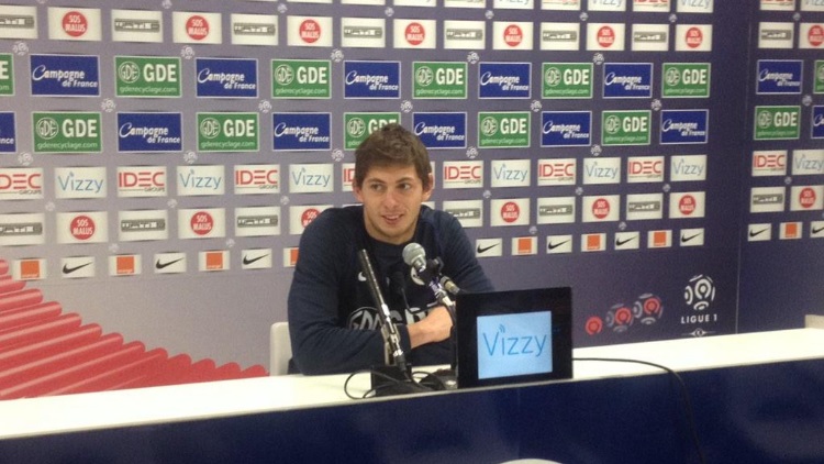 L'attaquant de Caen Emiliano Sala était de passage en conférence de presse à la veille du match au Parc des Princes.