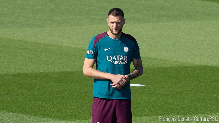 Non convoqué pour le match PSG/Montpellier de ce vendredi, alors qu'il n'est pas blessé, Milan Skriniar n'entre clairement plus dans les plans de Luis Enrique. Suffisant pour le convaincre de quitter le club d'ici la fin du mercato ?