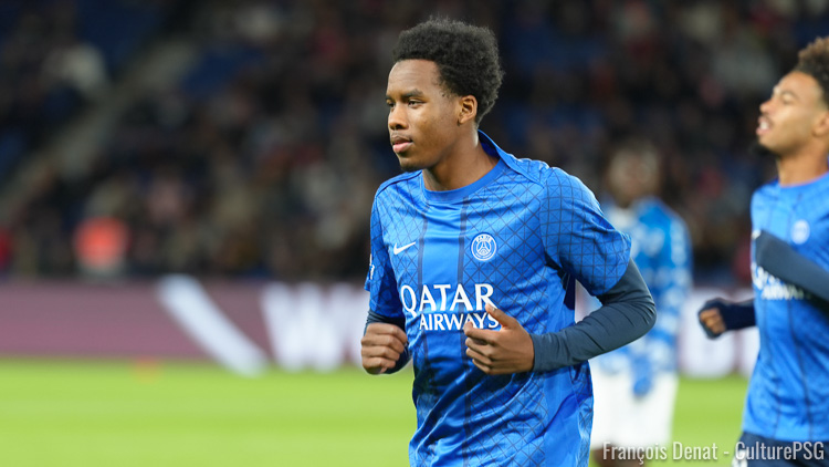 Apparu dans le groupe professionnel il y a quelques semaines, le jeune milieu offensif Wassim Slama s'est gravement blessé au genou lors du Mondial U17 qu'il dispute actuellement avec la Tunisie.