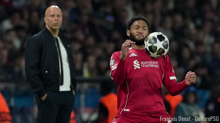 A quelques heures du choc Liverpool/PSG, la presse anglaise a de gros doutes concernant la composition de départ des Reds, avec des incertitudes à tous les étages ou presque.