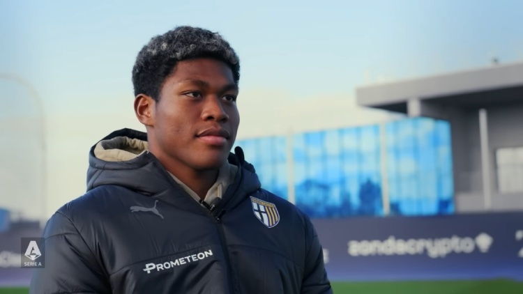 Tombé d'accord avec Parme pour le transfert de Zion Suzuki, le PSG négocie avec la Juventus un prêt d'une saison du gardien japonais. Mais selon la presse italienne, la Juventus voudrait être indemnisée par le PSG pour ce prêt. Explications.