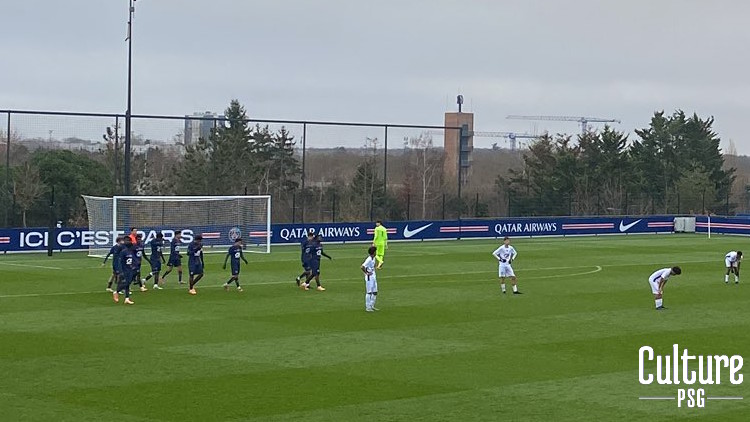 Opposés à Chartres pour leur entrée en lice en Coupe Gambardella, les U18 parisiens ont réalisé un festival offensif au Campus PSG (8-0) et se sont brillamment qualifiés pour le tour suivant. 