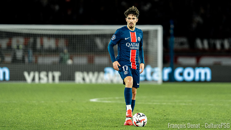 En barrage retour de la Ligue des Champions, le PSG vient de marquer un troisième but par l'intermédiaire de Vitinha, décalé par Ruiz. Voici ce but de Vitinha contre Brest en video : 