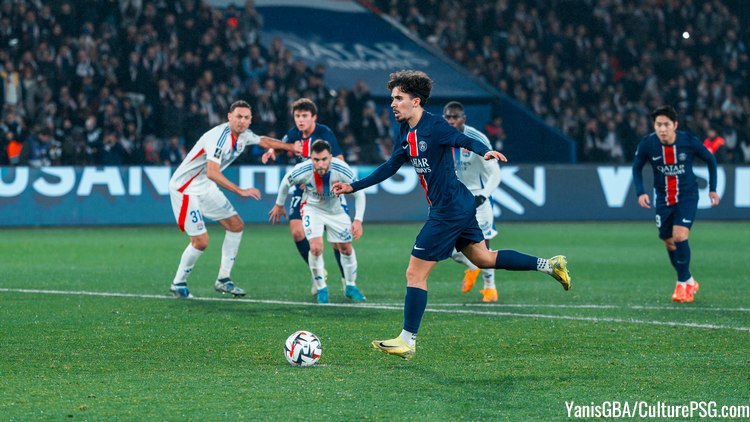 Expulsé logiquement au match aller, le champion du monde argentin Nicolas Tagliafico ne disputera pas le match retour entre le PSG et l'OL le 19 avril prochain après avoir encore été expulsé contre Monaco avant la trêve.