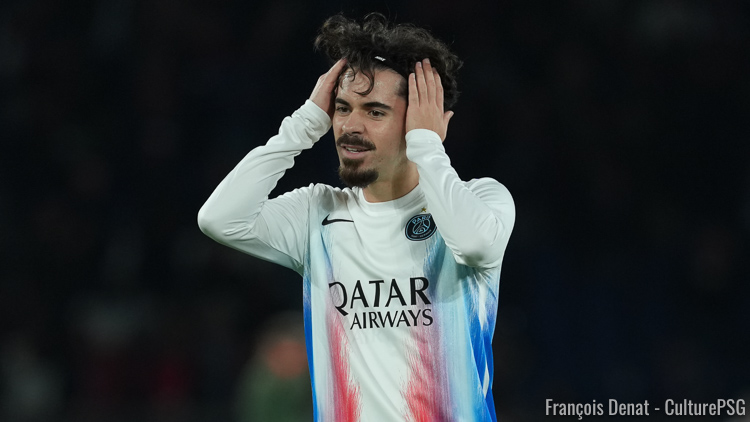 Le Portugal a coulé en Irlande jeudi soir et n'a toujours pas validé son billet pour la Coupe du monde 2026. Vitinha et João Neves étaient titulaires dans l'entrejeu et le premier s'en est mieux sorti que le second tandis que Gonçalo Ramos a signé une entrée remarquée.