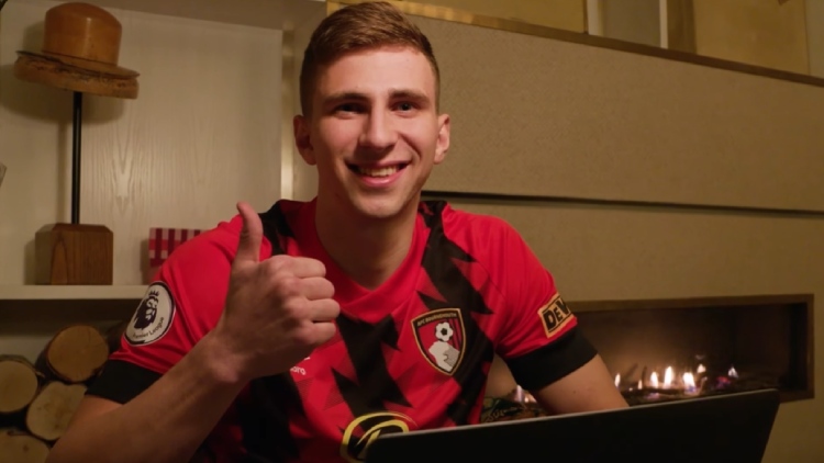 Alors qu'il a réduit de quelques heures son décalage horaire avec l'Europe en migrant à Atlanta, le PSG poursuit ses discussions avec Bournemouth dans l'espoir de recruter Ilya Zabarnyi, si possible avant le 3 juillet.
