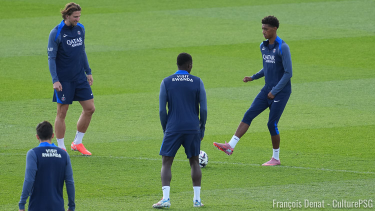Initialement convoqué en équipe de France U19, comme deux autres Parisiens, le jeune défenseur central du PSG Noham Kamara s'est blessé avant la trêve et a finalement dû déclarer forfait.