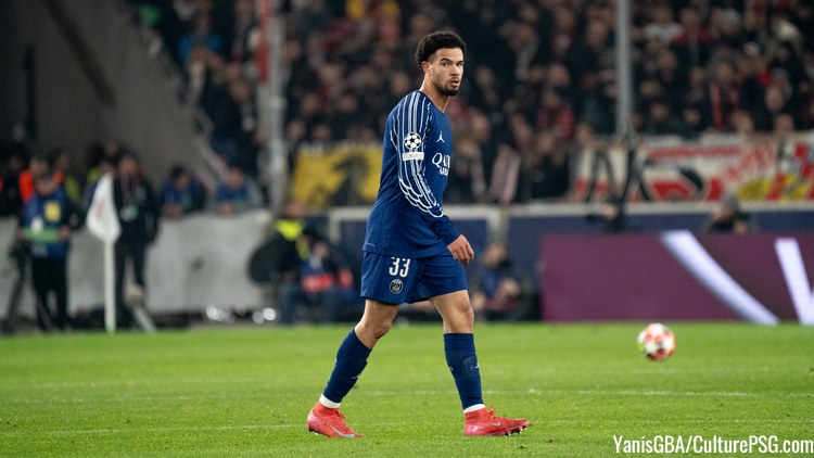 A la veille d'OL/PSG, les absents pour le choc de la 23e journée de Ligue 1 qui se jouera ce dimanche soir (20h45) sont désormais connus dans l'ensemble et ils seront dans l'ensemble peu nombreux. Zaïre-Emery est encore trop juste malgré de vrais progrès tandis que l'OL est privé d'Abner mais a fait appel à un revenant.